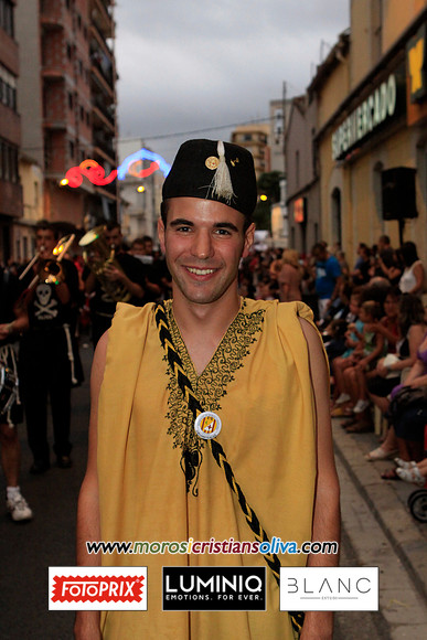 03673 MOROS I CRISTIANS OLIVA 2011