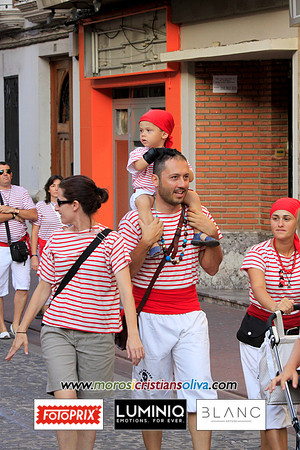 00748 MOROS I CRISTIANS OLIVA 2011