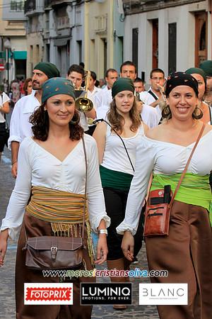 00768 MOROS I CRISTIANS OLIVA 2011
