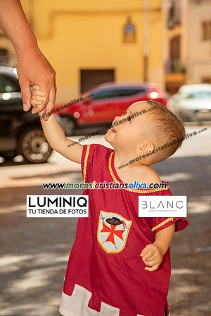 7U0A2334