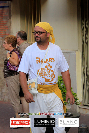 00715 MOROS I CRISTIANS OLIVA 2011