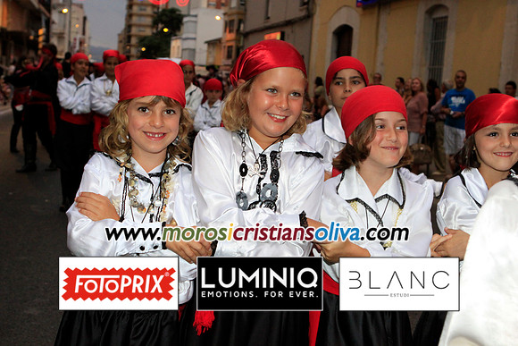 03723 MOROS I CRISTIANS OLIVA 2011