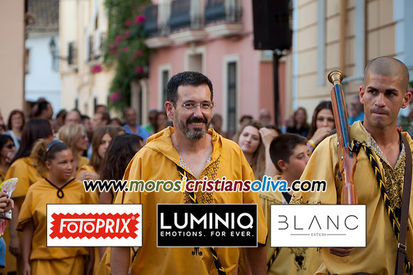 0824 MOROS I CRISTIANS OLIVA 2012