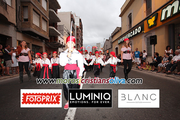 03708 MOROS I CRISTIANS OLIVA 2011
