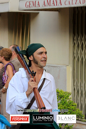 00764 MOROS I CRISTIANS OLIVA 2011