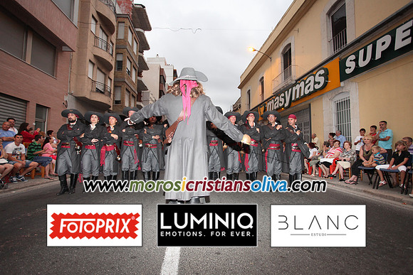 03637 MOROS I CRISTIANS OLIVA 2011
