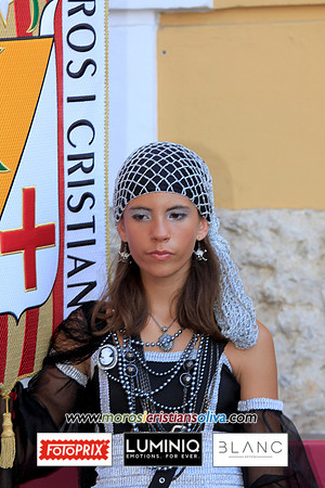 00689 MOROS I CRISTIANS OLIVA 2011