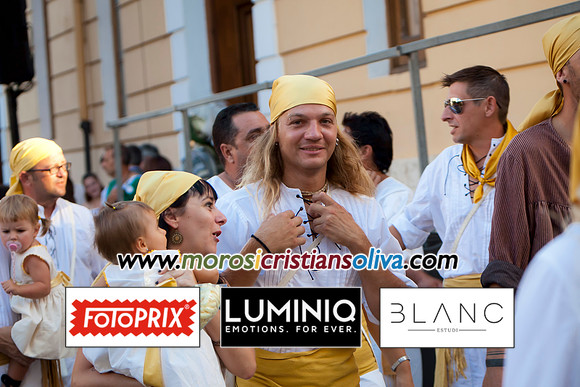 0764 MOROS I CRISTIANS OLIVA 2012