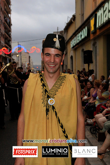 03674 MOROS I CRISTIANS OLIVA 2011