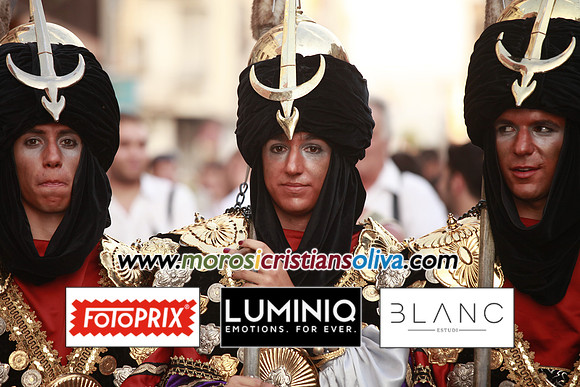 06173 MOROS I CRISTIANS OLIVA 2011