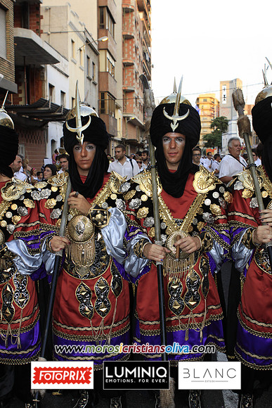 06228 MOROS I CRISTIANS OLIVA 2011
