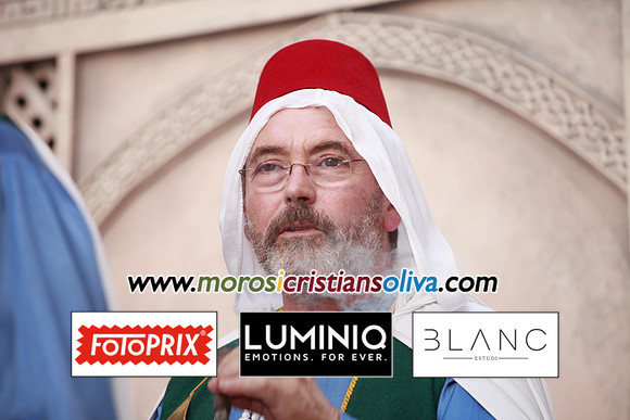 06135 MOROS I CRISTIANS OLIVA 2011