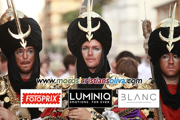 06164 MOROS I CRISTIANS OLIVA 2011