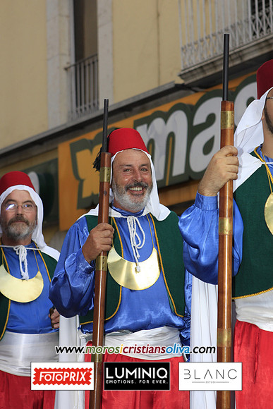 06184 MOROS I CRISTIANS OLIVA 2011
