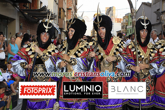 06215 MOROS I CRISTIANS OLIVA 2011
