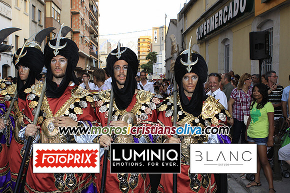 06221 MOROS I CRISTIANS OLIVA 2011