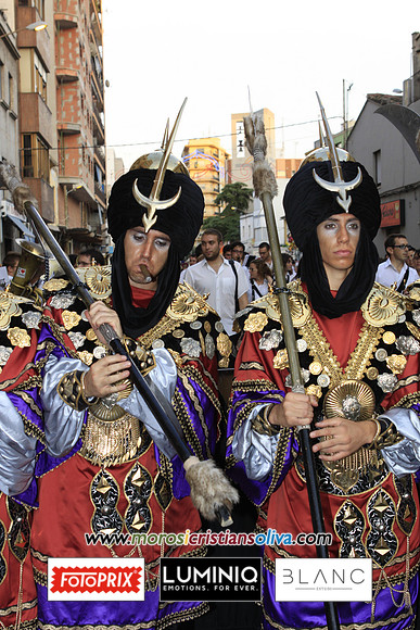 06230 MOROS I CRISTIANS OLIVA 2011