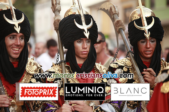 06159 MOROS I CRISTIANS OLIVA 2011