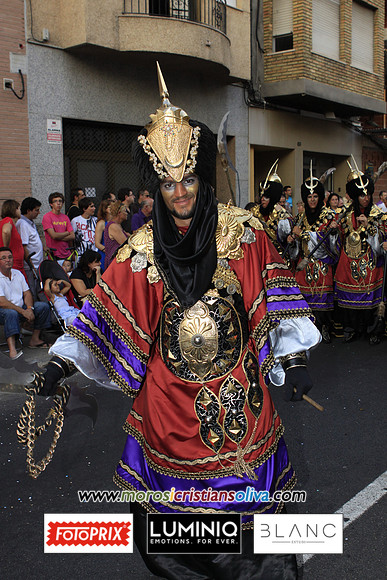 06209 MOROS I CRISTIANS OLIVA 2011