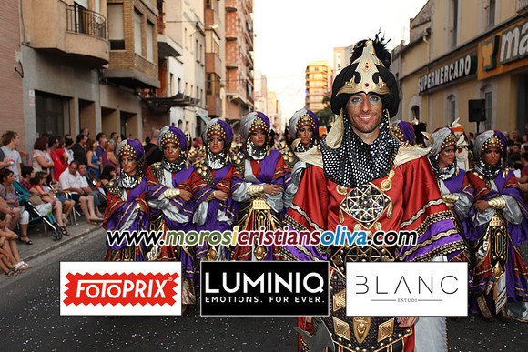 06211 MOROS I CRISTIANS OLIVA 2011