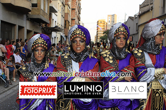 06201 MOROS I CRISTIANS OLIVA 2011