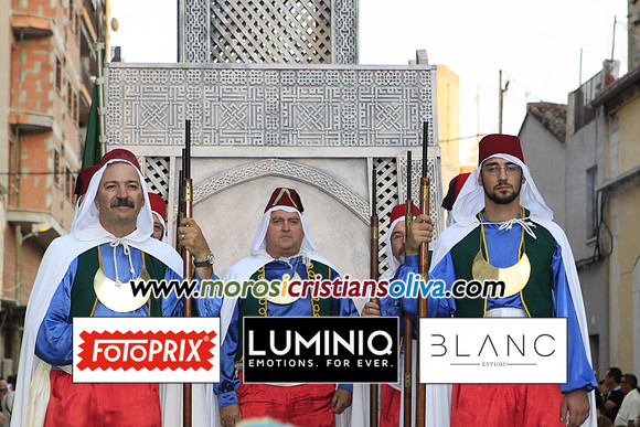 06181 MOROS I CRISTIANS OLIVA 2011