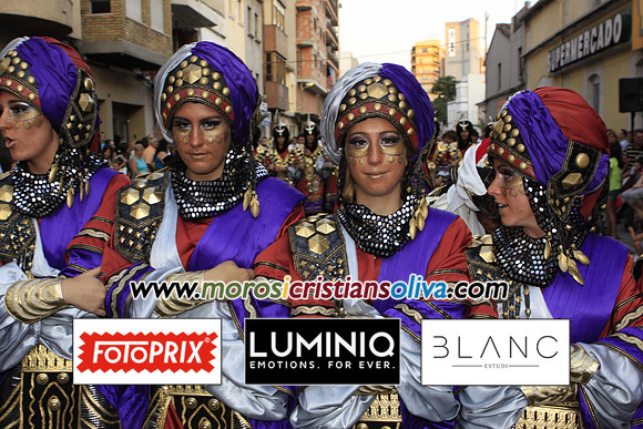 06204 MOROS I CRISTIANS OLIVA 2011