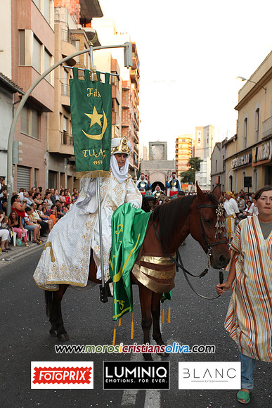 06176 MOROS I CRISTIANS OLIVA 2011