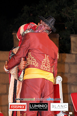 8903moros i cristians oliva 2010
