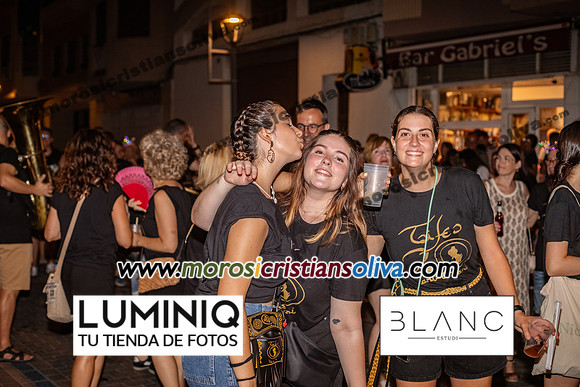 7U0A2757