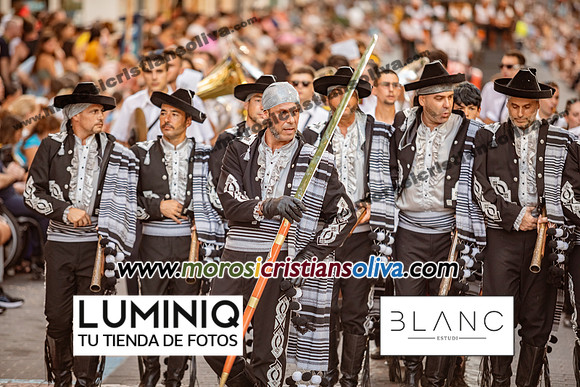 7U0A3169