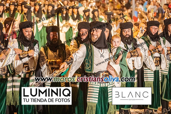 7U0A4988