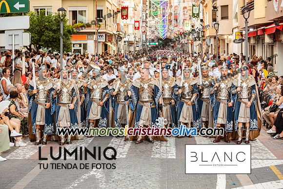 7U0A7305